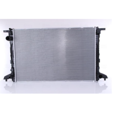 Радіатор охолодження двигуна Audi A7, Q5, Q5 PHEV (Nissens) 8W0121251AA